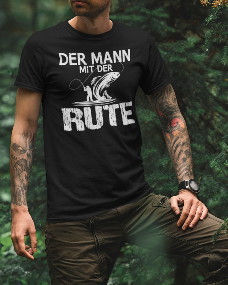 Der mann mit der rute - Herren Shirt - Shirtfisch